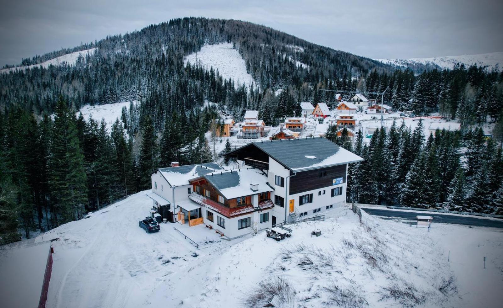 Edelweiss Lodge Lachtal I Ski & Mountain Vibes Exterior photo