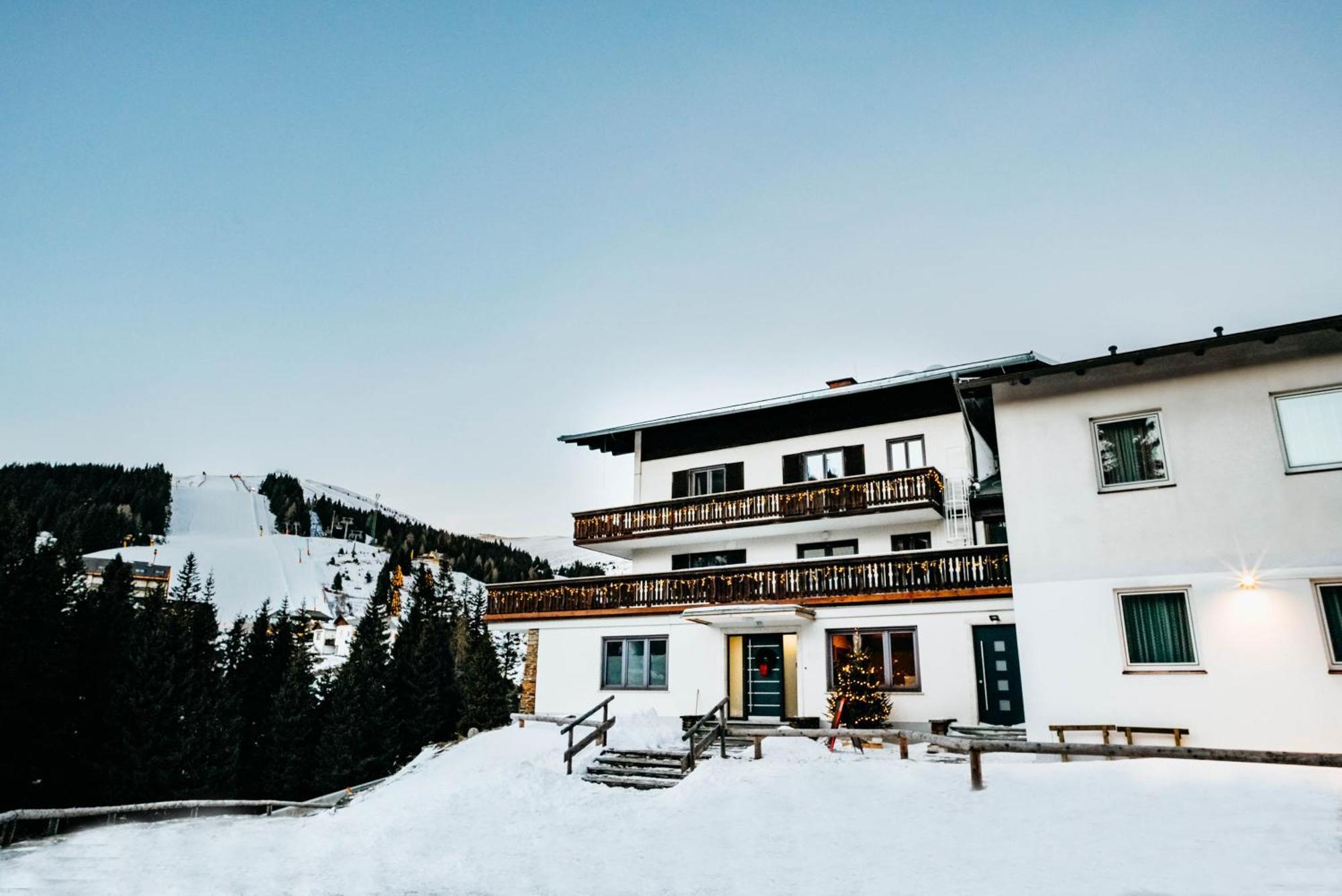 Edelweiss Lodge Lachtal I Ski & Mountain Vibes Exterior photo