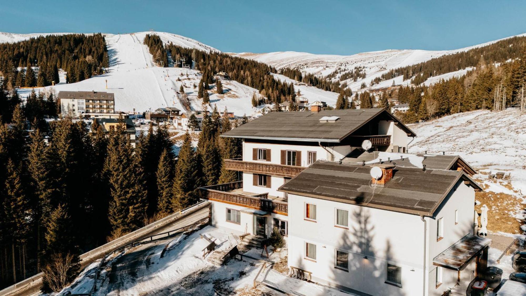 Edelweiss Lodge Lachtal I Ski & Mountain Vibes Exterior photo